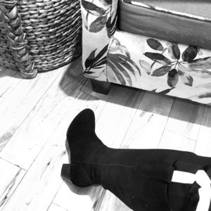 Black suede knee boots